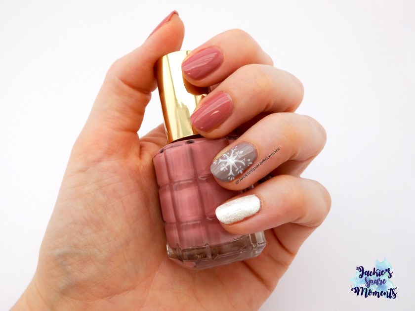 Nail art with L'Oreal 221 26 Rue Cremieux, Essence The Gel nail polish 99 tip top taupe