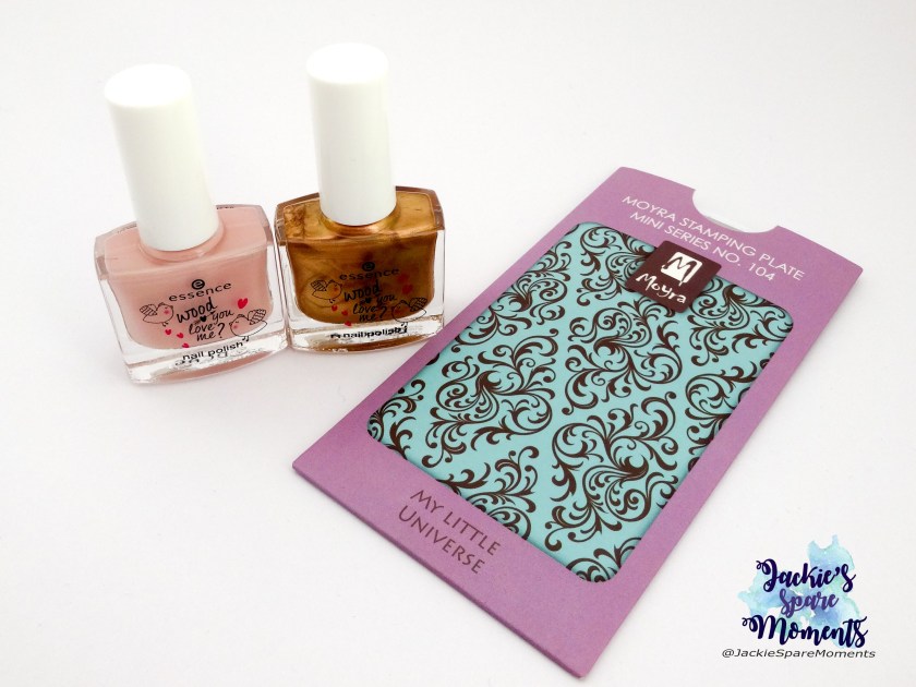 Essence wood you love me and stamping plate Moyra mini series 104