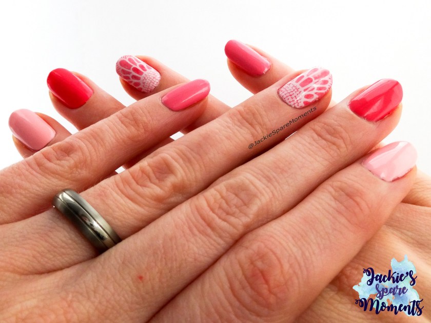 Look I have two hands!