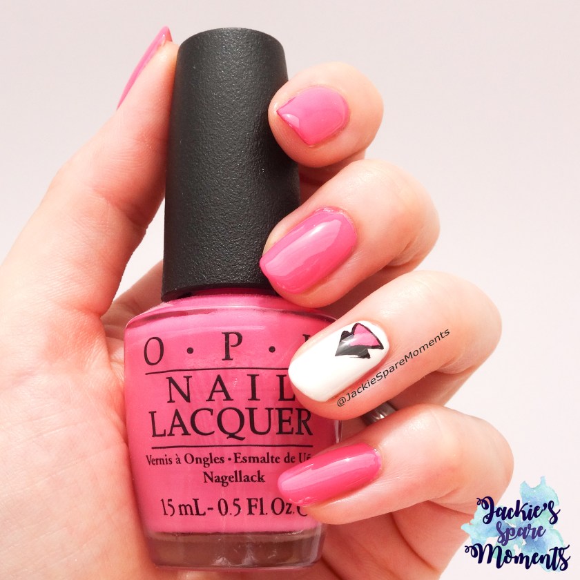 Geometric design with OPI Suzi has a swede tooth, essence stamping plate #wirlackierendenSommerbunt