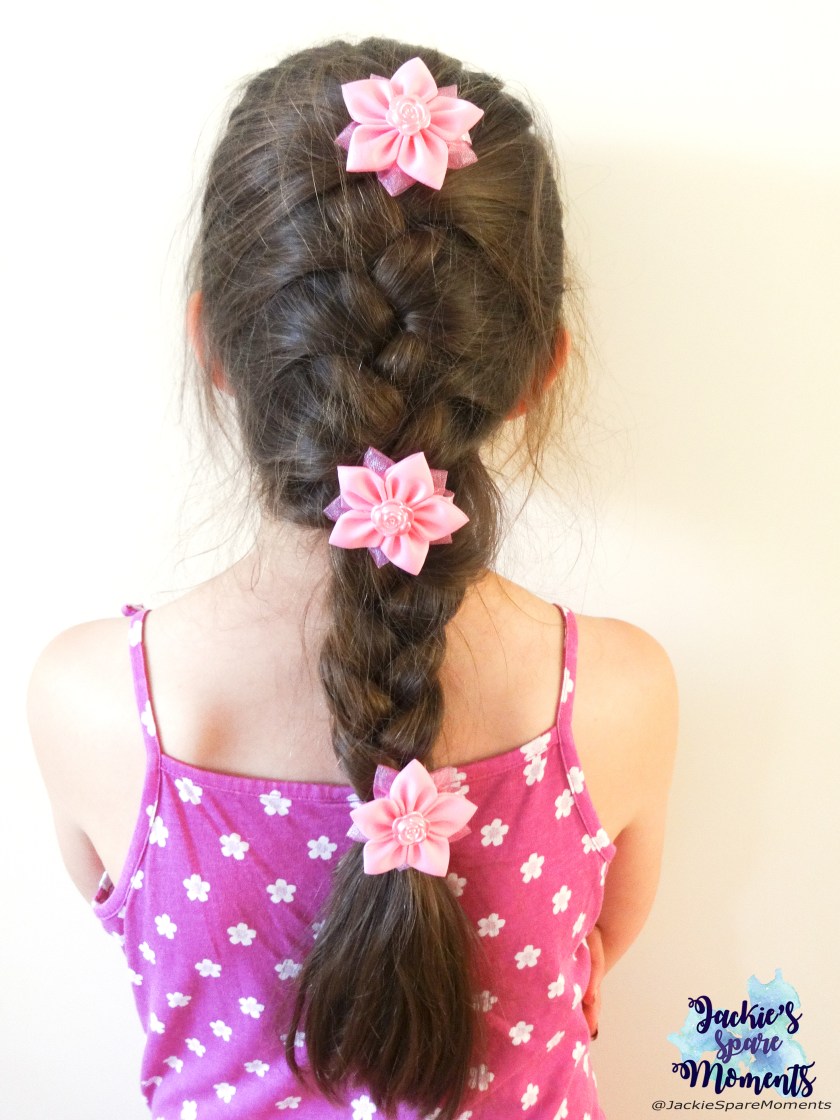 This beautiful brunette is Daughter 😍 With flowers in her hair 🌸