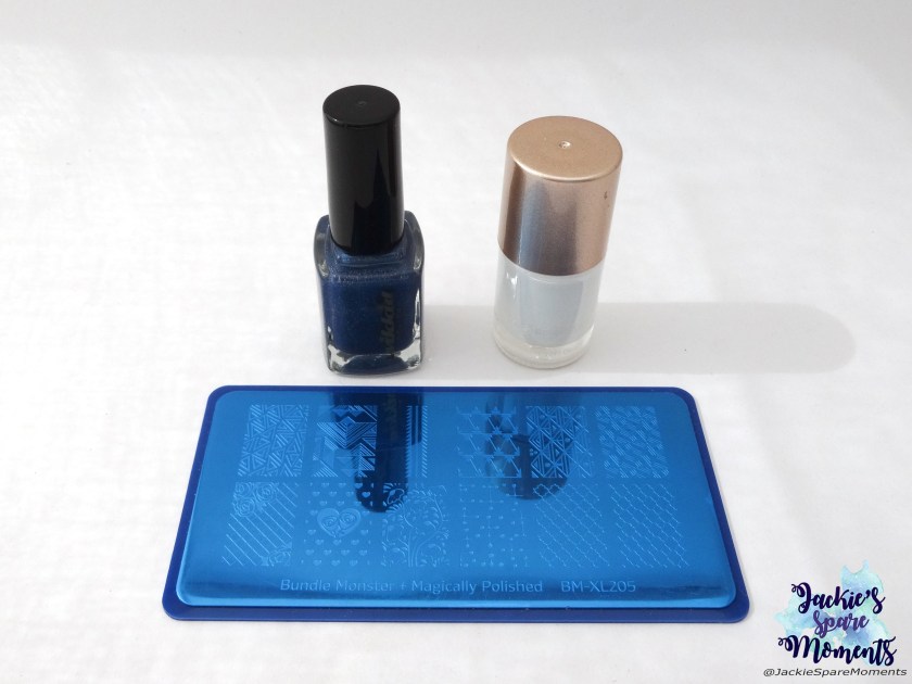 Wikkid polish Holiday mode, white stamping polish, BundleMonster / Maniology BM-XL205 (collab Magically Polished)