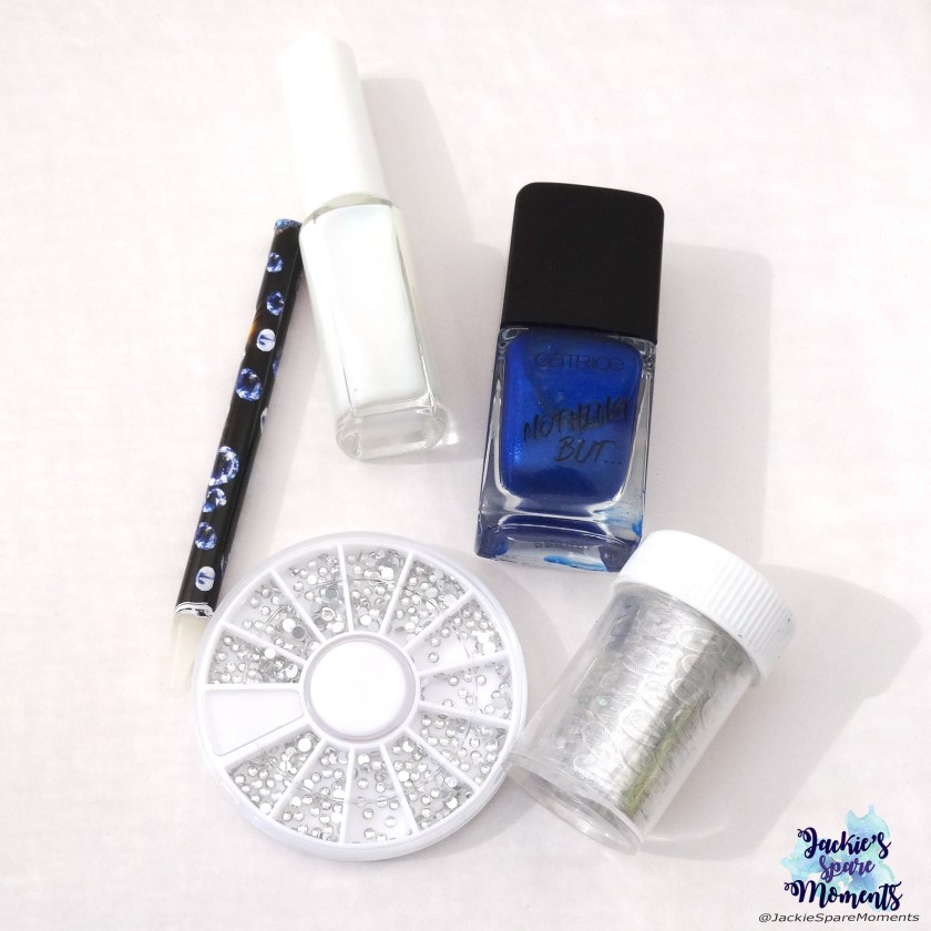 Catrice ICONails 61 Me, Myself and My Polish, nail foil, foil glue, nail studs, wax pen.