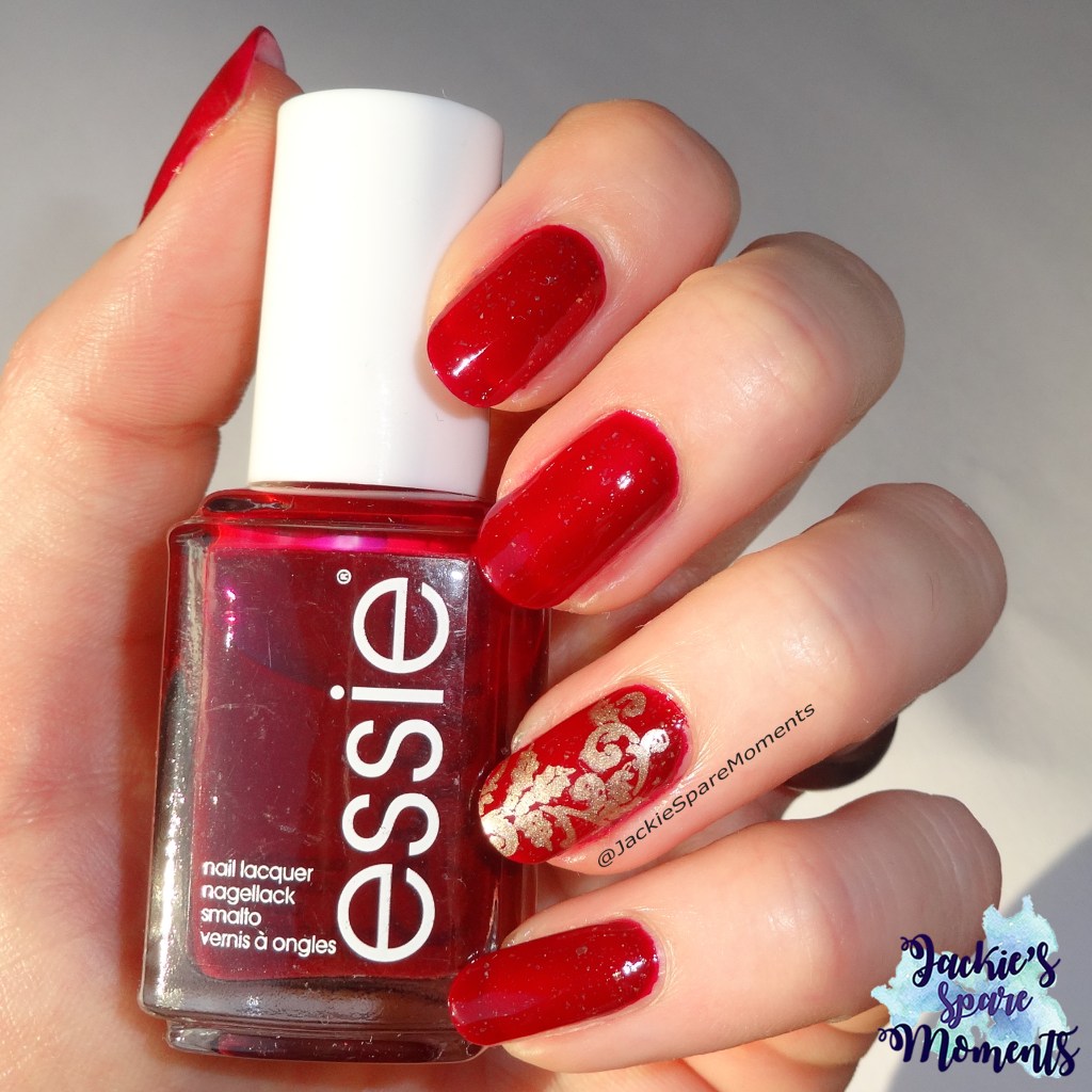 Christmas nail art with Essie Bordeaux (this is the sunny face of Bordeaux, usually she's darker)