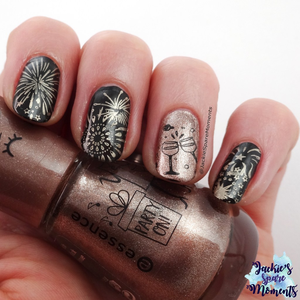 New Years nails with essence 112 flamingold and Born Pretty - Christmas - S001