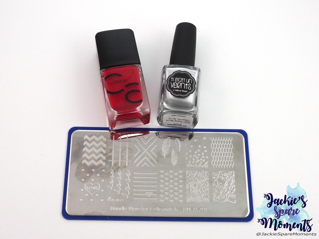 Materials used: Catrice ICONails Nail Lacquer 02 Bloody Mary To Go, Il etait un vernis 50% Sparkly, 50% Fairy Dust, Maniology stamping plate BM-XL201
