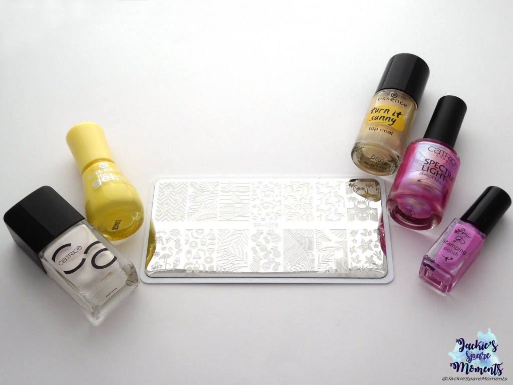 Materials used: Catrice ICONails Nail Lacquer 24 Good Lack!, essence 38 love is in the air, essence top coat turn it sunny 02 you are my sunshine, Catrice spectra light 02 Iridescent Illusion, Clear Jelly Stamper stamping polish 019, BornPretty stamping plate BPL076