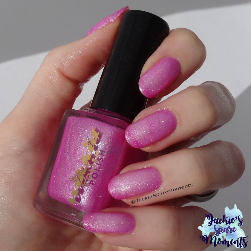 Wikkid polish Coconut Ice (thermal), changing