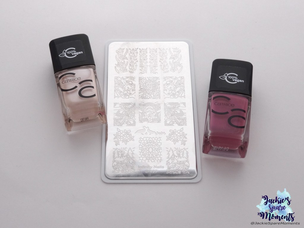 Materials used: Catrice ICONails Gel Lacquer 72 Why The Shell Not?!, Catrice ICONails Gel Lacquer 73 I Have A Blush On You, Dashica Infinity Nails stamping plate 137