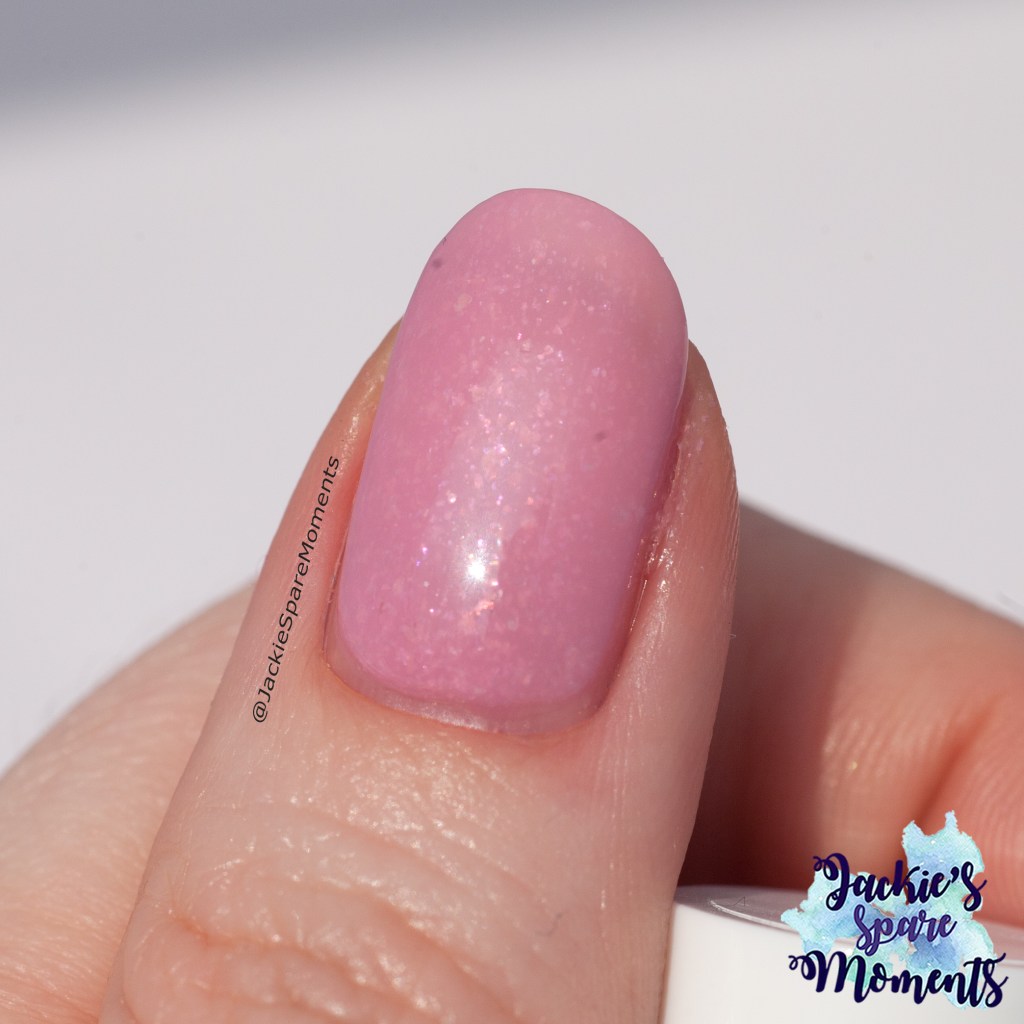 Thumb swatch of Essie Gel Couture Moments to Mrs.