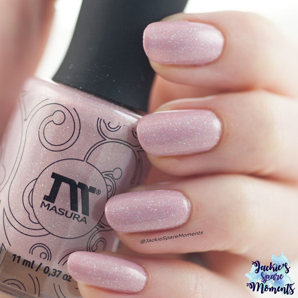 Nail polish swatch Masura Dogwood Flower