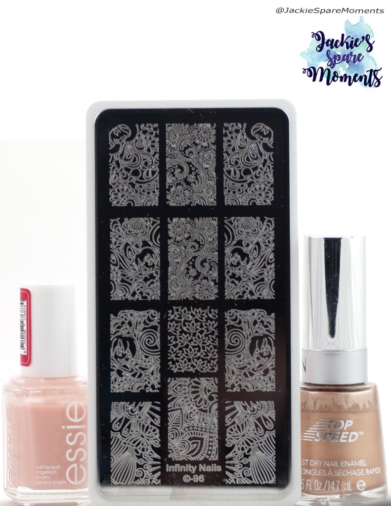 Materials used for nude and gold nail art: Essie Not just a pretty face, Dashica Infinity Nails 96, Revlon Top Speed 835 24K
