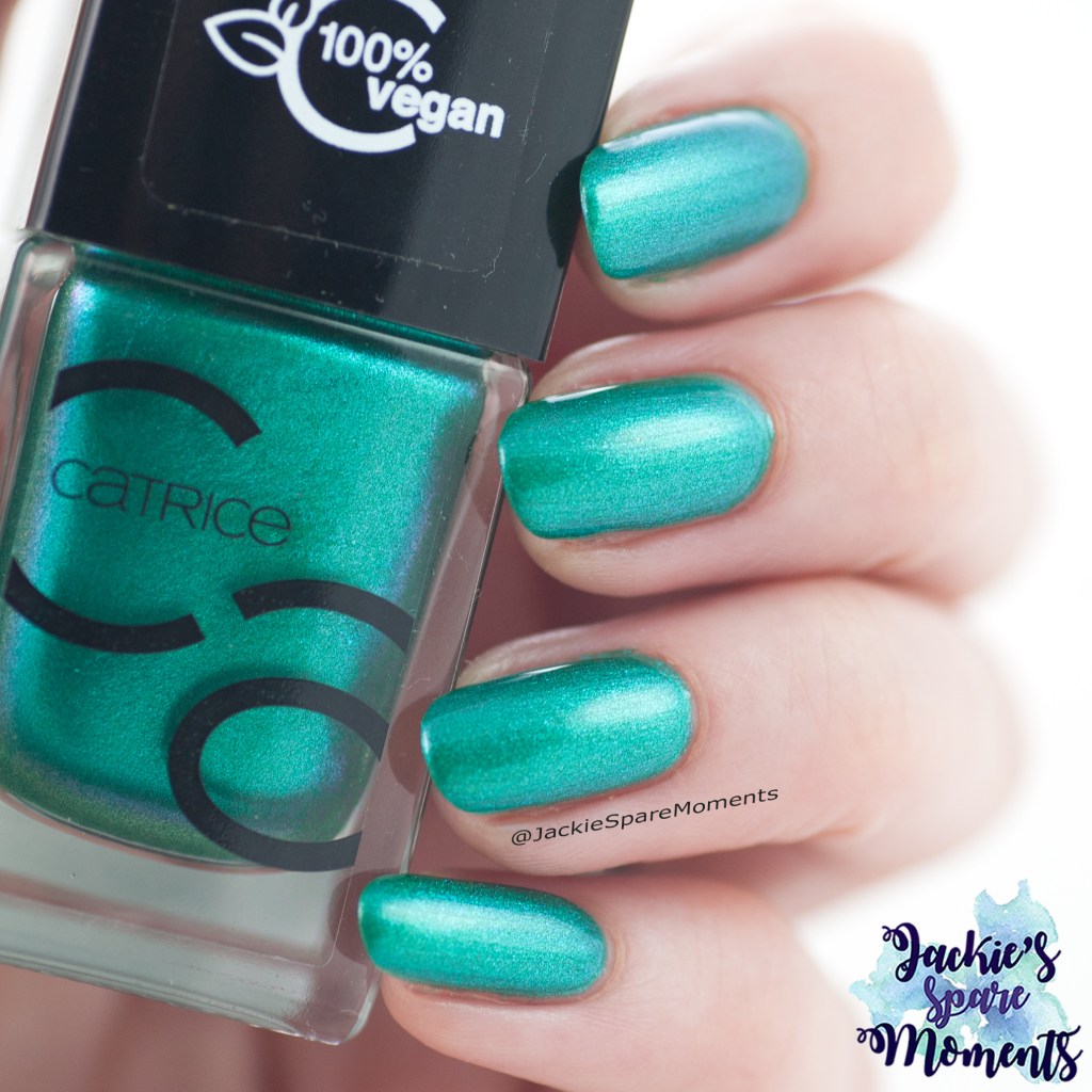 Swatch of Catrice ICONails 70 Easy Peasy Green Squeezy