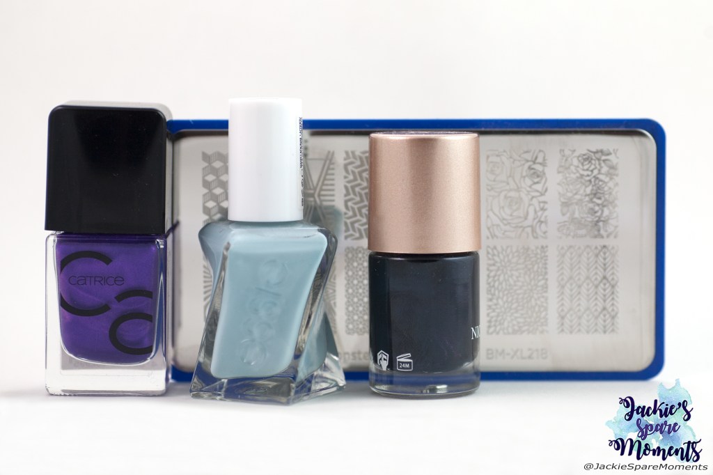 Materials used: Catrice ICONails 69 If Not Purple... Then What?, Essie Getting Intricate, black stamping polish, Maniology stamping plate BM-XL218