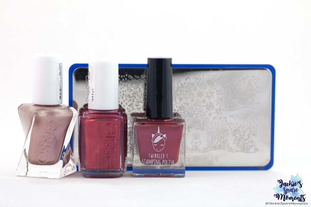 Materials used for Christmas nail art: Essie Gold Gilding, Essie Ring in the bling, Twinkled T Swerve, Maniology stamping plate BM-XL215