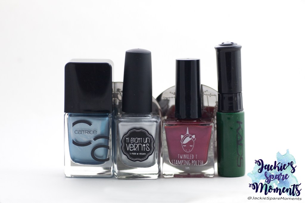 Materials used: Catrice ICONails 52 Another Day, Another Blue, Il était un vernis 50% sparkly, 50% fairy dust, Twinkled T stamping polish Swerve, KADS stamping polish, BornPretty stamping plates BP-47 and BP-185