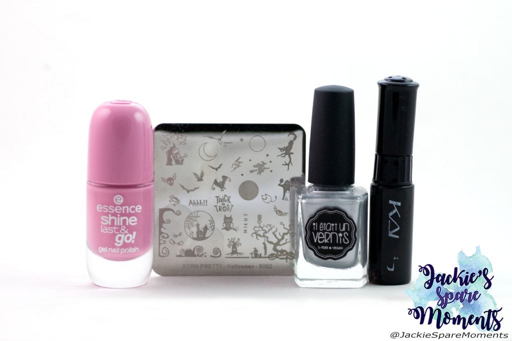 Materials used: essence 30 Get Ready, Il était un vernis 50% sparkly 50% fairy dust, KADS black stamping polish, BORN PRETTY Halloween S002 stamping plate