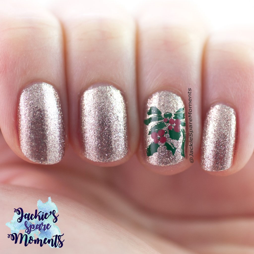 Christmas nail art with gold, green and red