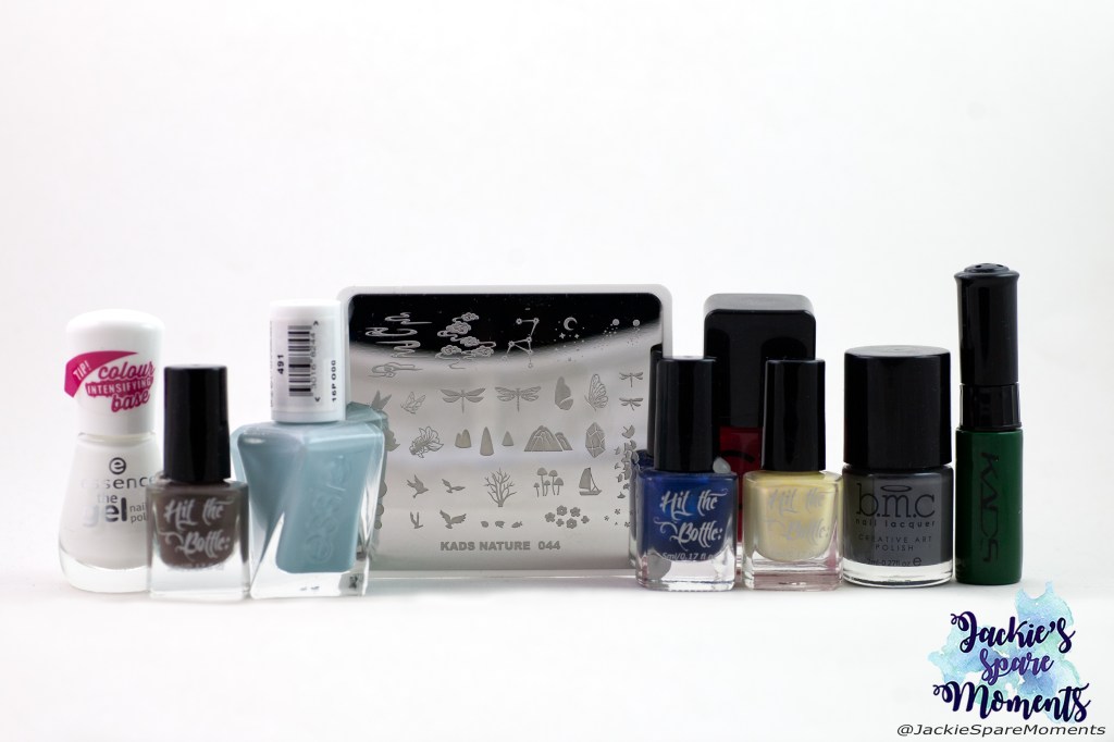 Materials used: Essie GC getting intricate, essence 33 wild white ways, stamping polishes from hit the bottle, kads, maniology, and a little from a red polish by Catrice, KADS stamping plate Nature 044