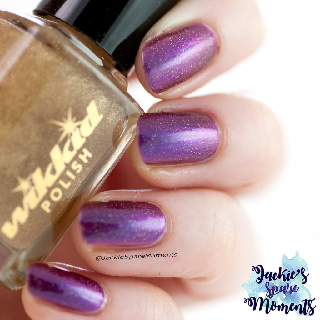 Wikkid polish Ophelia with Wikkid Gold Dust topper