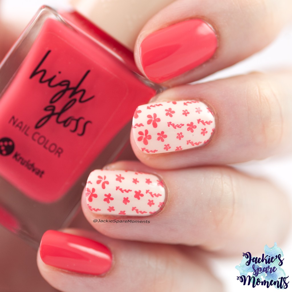 Kruidvat high gloss Nail Color 170 neon raspberry with accent nail art with Catrice ICONails 142 Rose Quartz