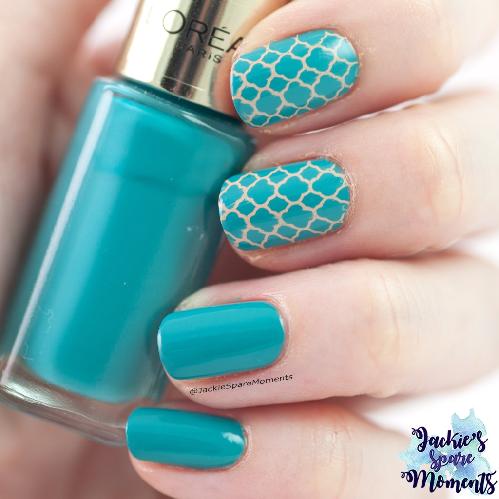 L'Oréal Santorini Lagoon with accent nail art