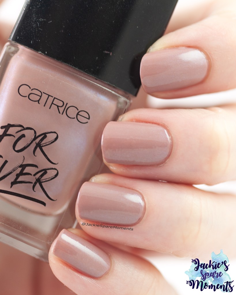 Catrice ICONails 63 Early Mornings, Big Shirt, Perfect Nails