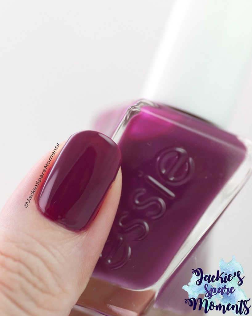 Thumb swatch of Essie Gel Couture Graced in garnet