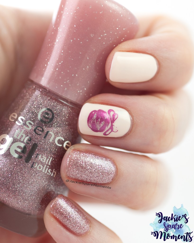 Pink glitter Christmas manicure with essence the gel nail polish 86 my sparkling darling