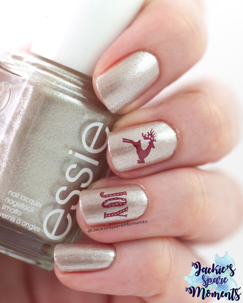 Christmas manicure with Essie it's all bright