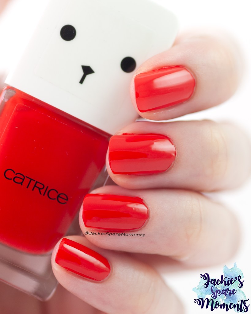 Bright red nail polish Catrice LE Hop, hop hooray reloaded C02 Hopster Alert